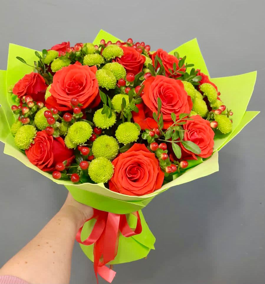 Букет цветов из: Хризантемы и Розы в Пестриково