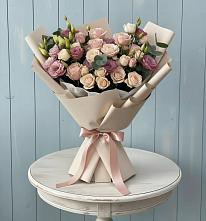 Букет цветов из:  Розы и Лизиантусы в Пестриково