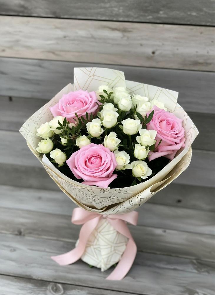 Букет цветов из: Розы в Пестриково