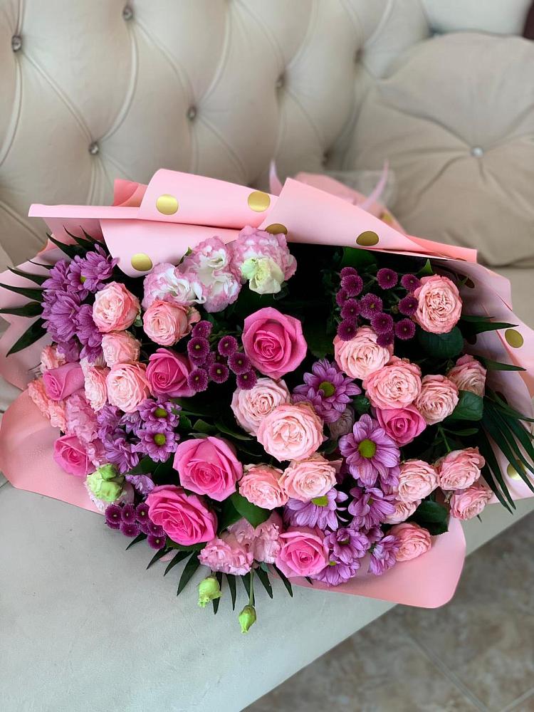 Букет цветов из: Хризантемы, Розы и Лизиантусы в Пестриково