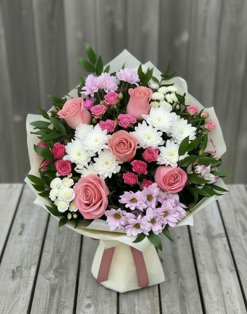 Букет цветов из: Альстромерии, Гвоздики, Розы и Хризантемы в Пестриково