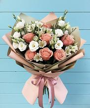 Букет цветов из:  Розы, Альстромерии и Лизиантусы в Пестриково