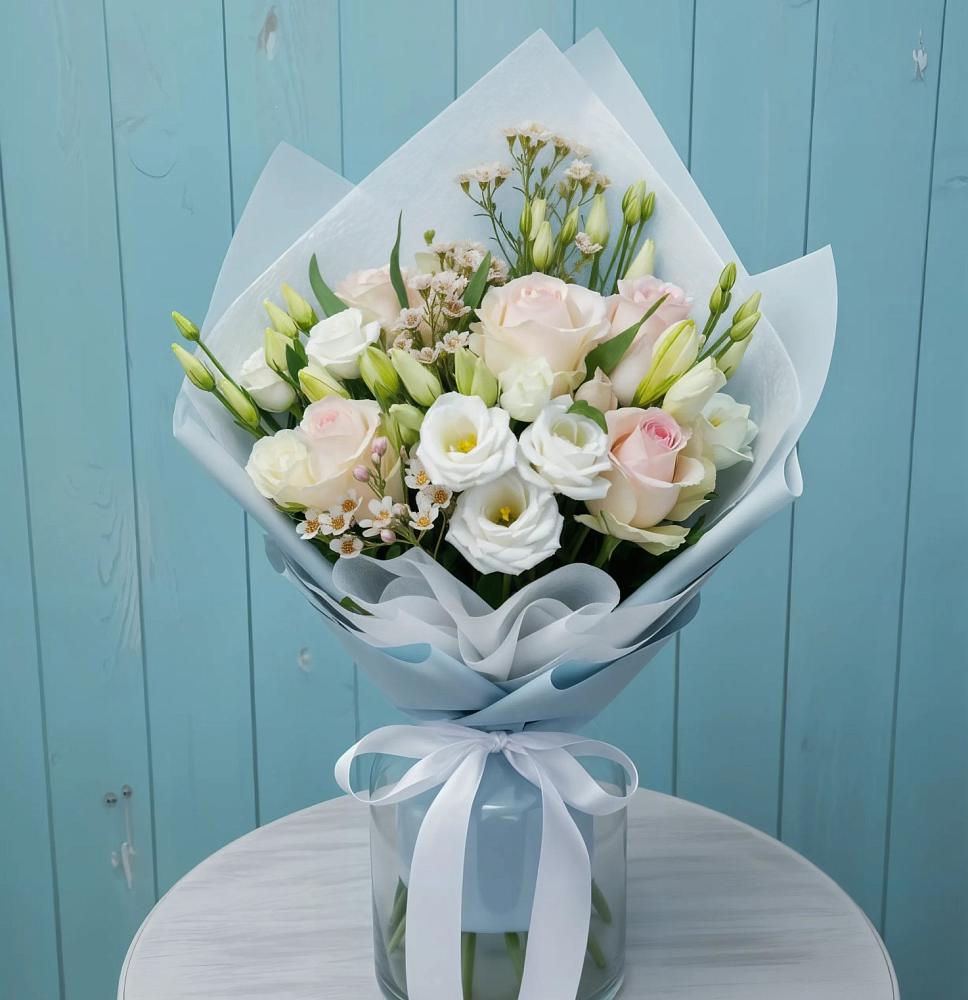 Букет цветов из: Розы и Лизиантусы в Пестриково