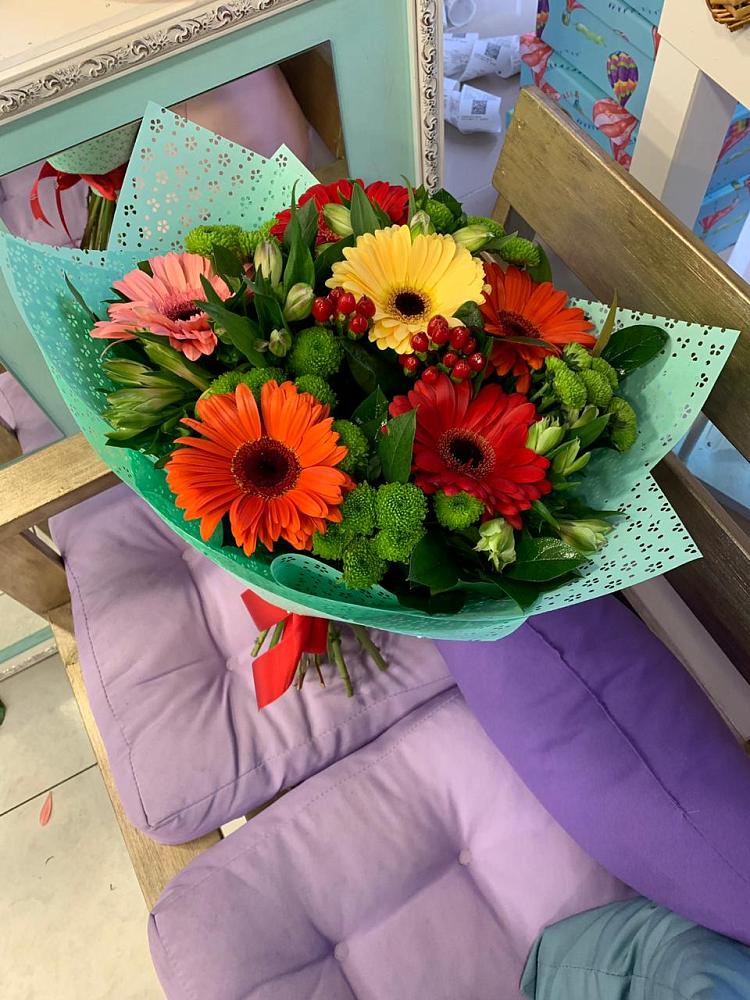 Букет цветов из: Герберы, Хризантемы и Альстромерии в Пестриково