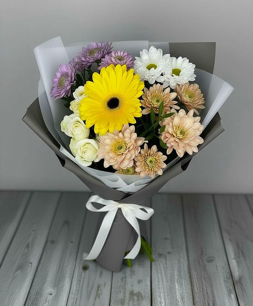 Букет цветов из: Розы, Герберы и Хризантемы в Пестриково