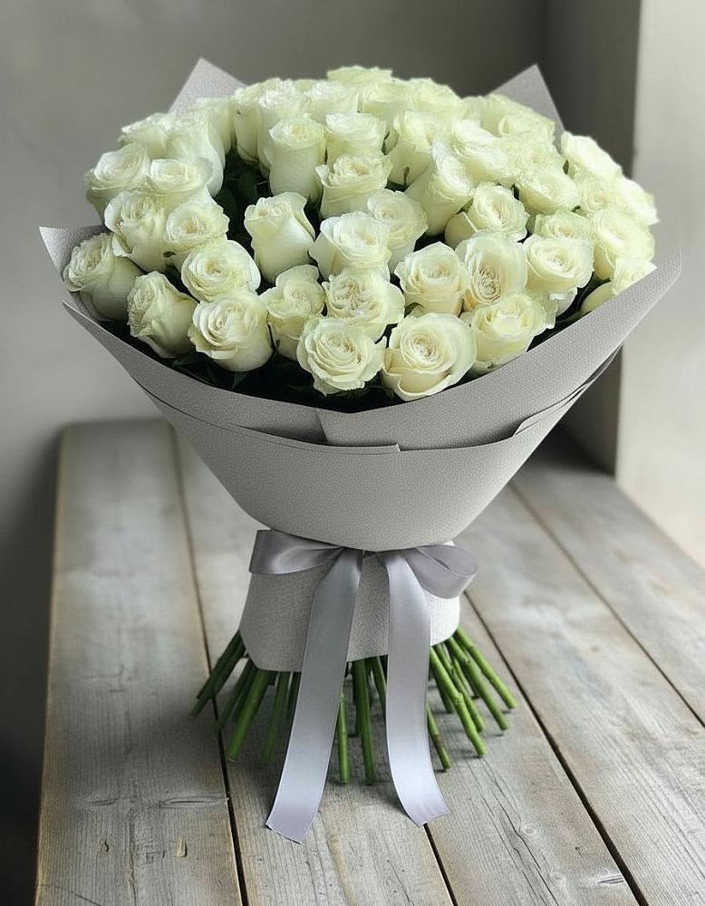 Букет 35 Белых роз в Пестриково