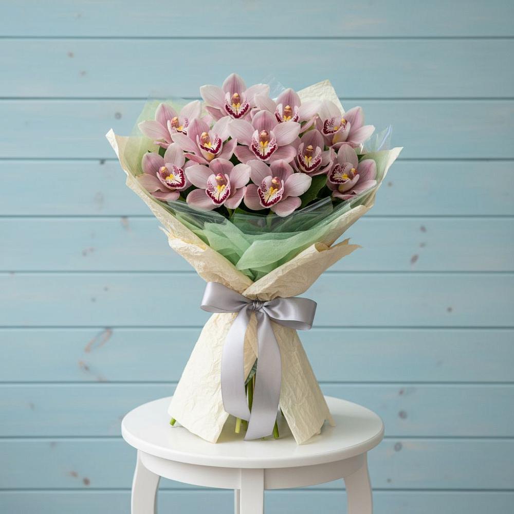 Букет цветов из: Орхидеи и Розы в Пестриково