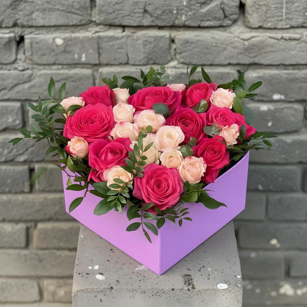 Цветочная композиция из Розы в коробке в Пестриково