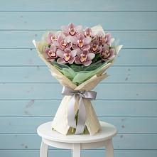 Букет цветов из:  Орхидеи и Розы в Пестриково