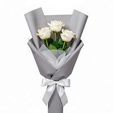 Букет 3 белые розы в Пестриково