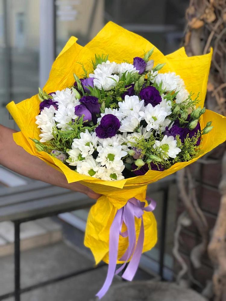 Букет цветов из: Ирисы, Хризантемы и Ромашки в Пестриково