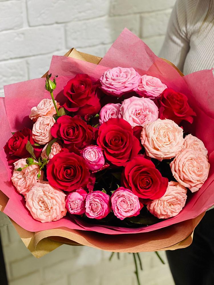 Букет цветов из: Розы в Пестриково