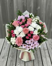 Букет цветов из:  Альстромерии, Гвоздики, Розы и Хризантемы в Пестриково
