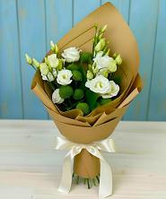 Букет цветов из:  Хризантемы и Лизиантусы в Пестриково