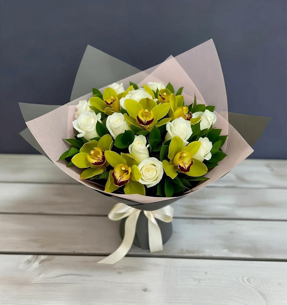 Букет цветов из: Орхидеи и Розы в Пестриково