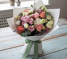 Букет цветов из:  Розы, Лизиантусы и Гвоздики в Пестриково