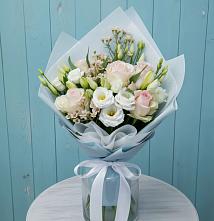 Букет цветов из:  Розы и Лизиантусы в Пестриково