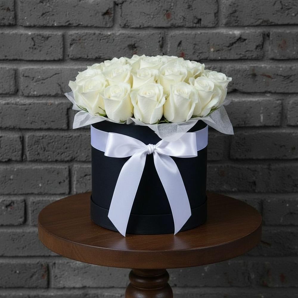 Цветочная композиция из Розы в шляпной коробке в Пестриково