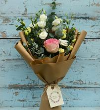 Букет цветов из:  Розы и Лизиантусы в Пестриково