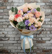 Букет цветов из:  Розы, Лизиантусы и Гвоздики #REPLACE_PRED# Пестриково