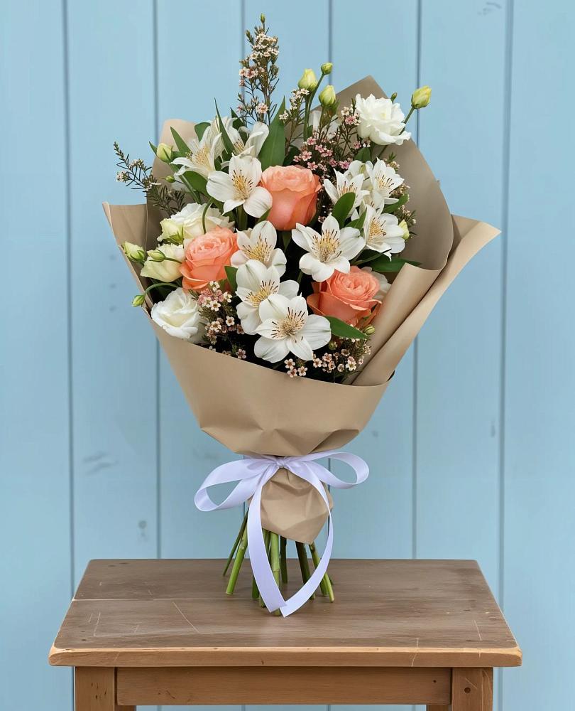 Букет цветов из: Альстромерии, Лизиантусы, Розы и Хризантемы в Пестриково